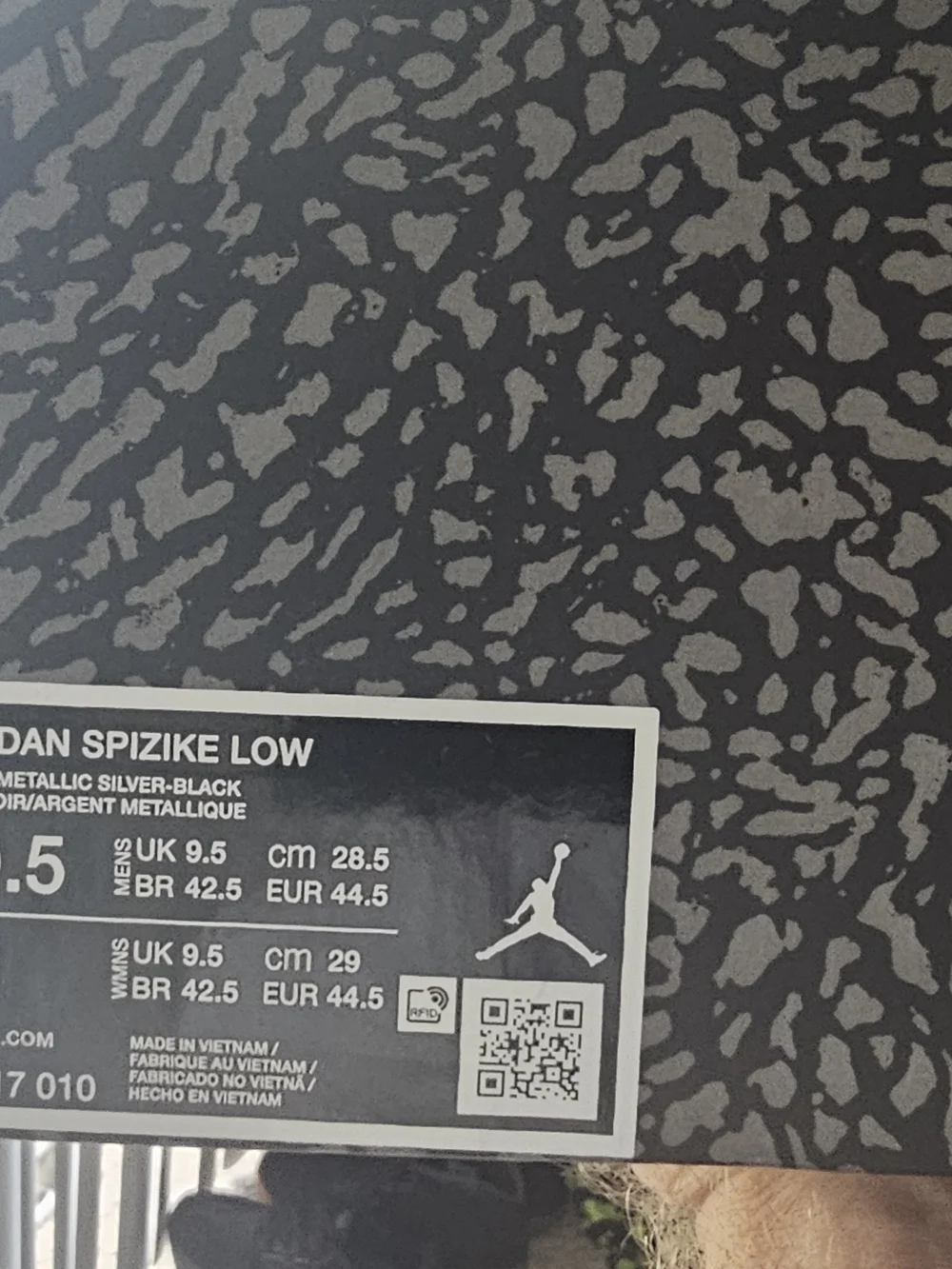 Size 10.5 - Air Jordan Spizike Low Black Metallic